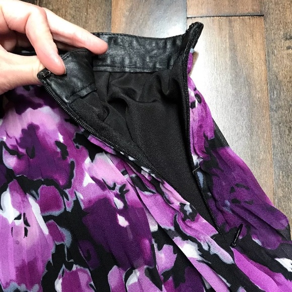 BCBGeneration Women’s Pleated Floral Mini Skirt - Picture 5 of 8